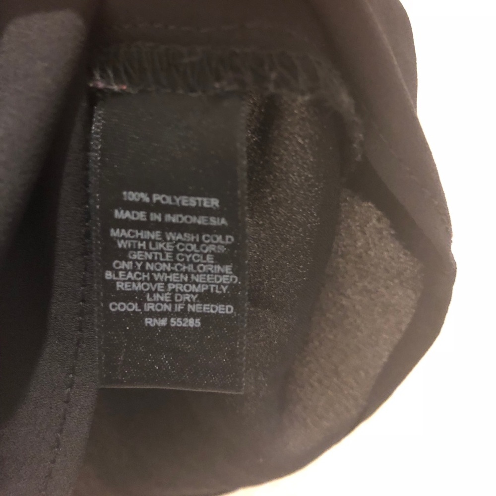 Express Blouse Black - Picture 4 of 5